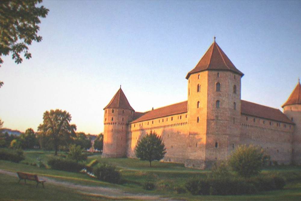 Evening light on the castle tower with the park in the foreground
