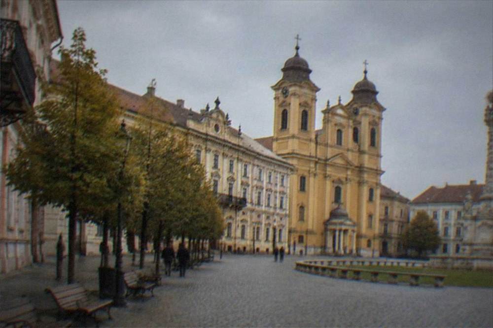 Union Square seen from a corner with the two cathedral towers and baroque facades